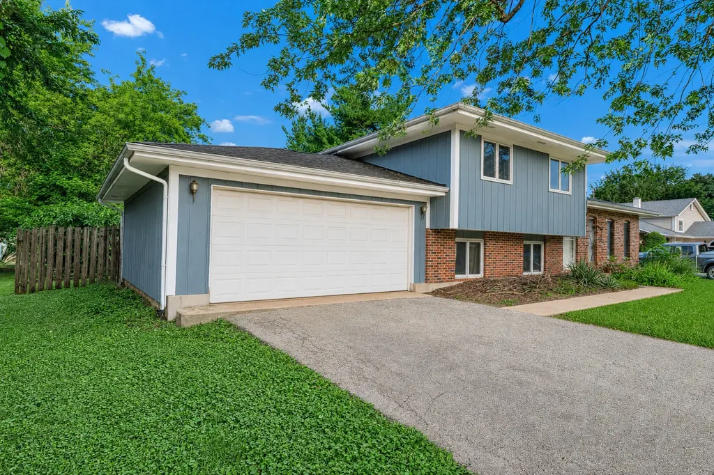4N275 Avard Road West Chicago IL 60185