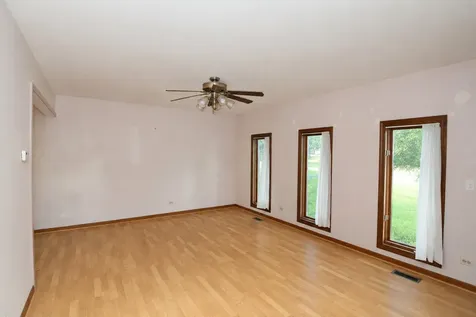 4N275 Avard Road West Chicago IL 60185