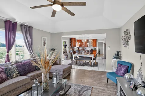 1692 185TH Street Lansing IL 60438