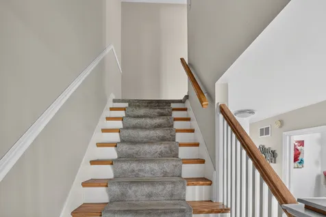 1692 185TH Street Lansing IL 60438
