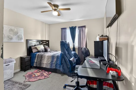 1692 185TH Street Lansing IL 60438