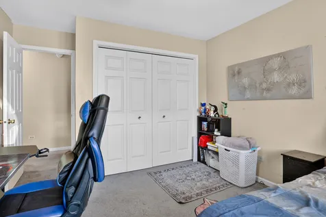 1692 185TH Street Lansing IL 60438