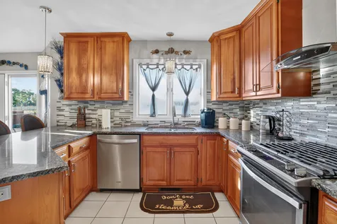 1692 185TH Street Lansing IL 60438