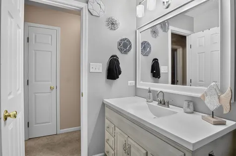 1692 185TH Street Lansing IL 60438