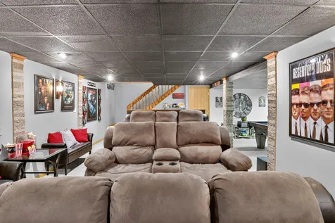 1692 185TH Street Lansing IL 60438