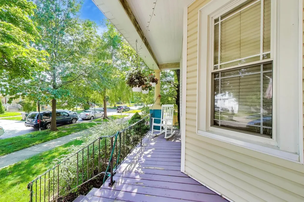 5730 West Windsor Avenue Chicago IL 60630