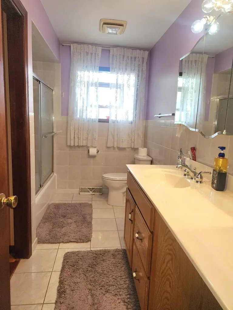 1629 Holly Lane Darien IL 60561