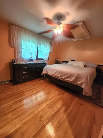 1629 Holly Lane Darien IL 60561