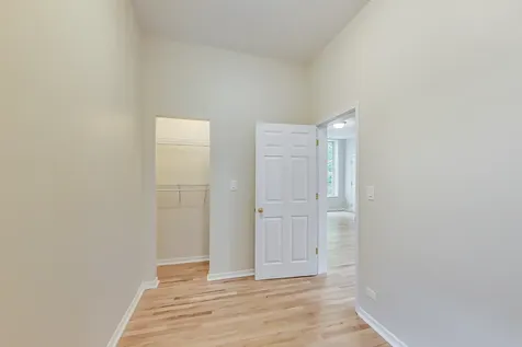 2323 North Cambridge Avenue Chicago IL 60614