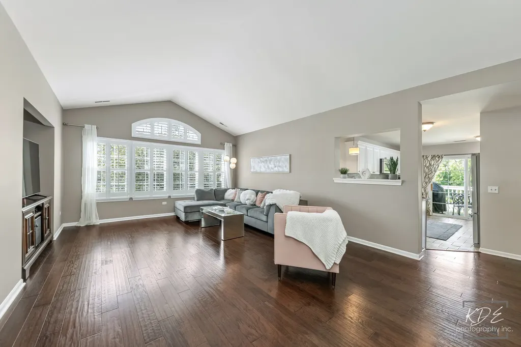 2723 Old Woods Trail Plainfield IL 60586