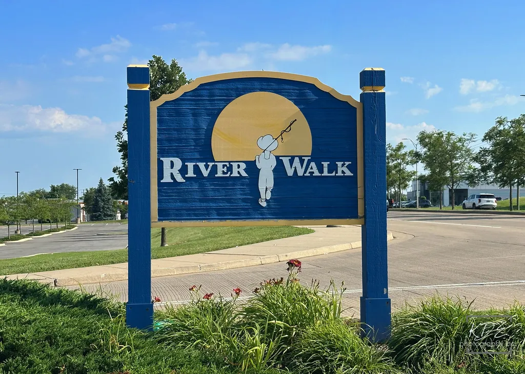 2723 Old Woods Trail Plainfield IL 60586
