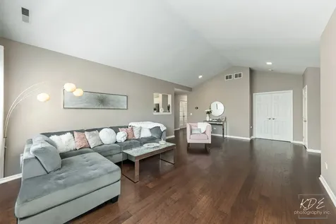 2723 Old Woods Trail Plainfield IL 60586