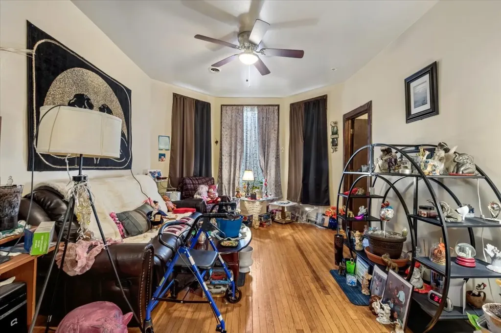 3923 West Polk Street Chicago IL 60624