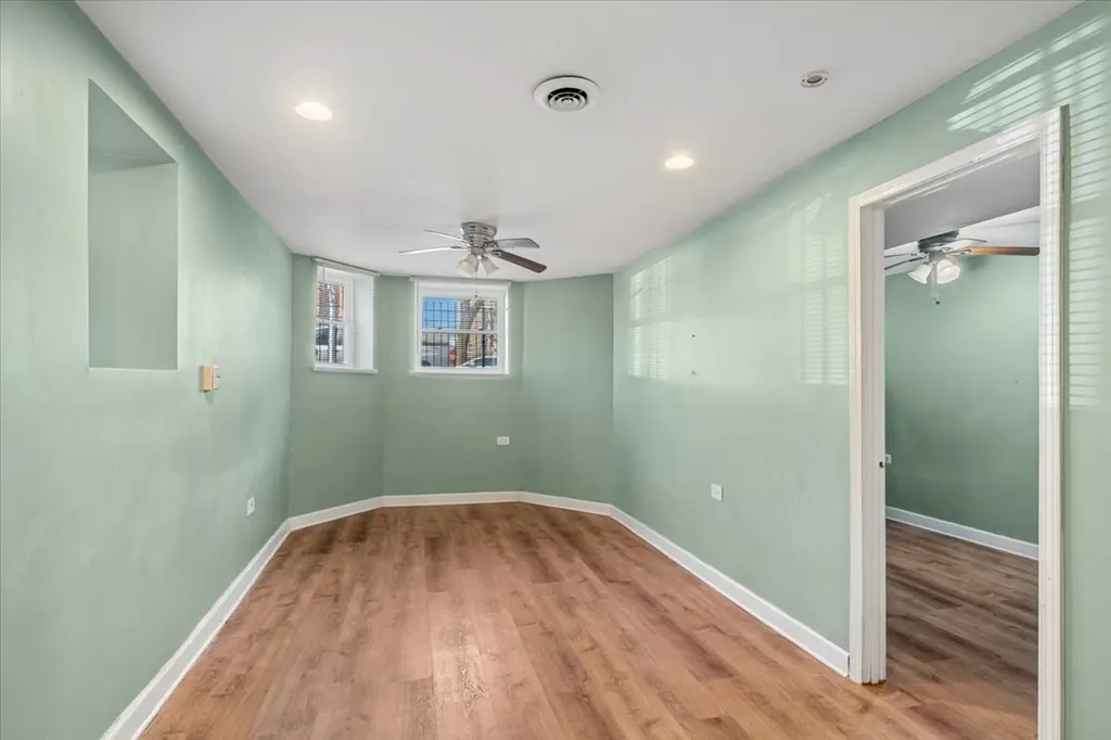 3923 West Polk Street Chicago IL 60624