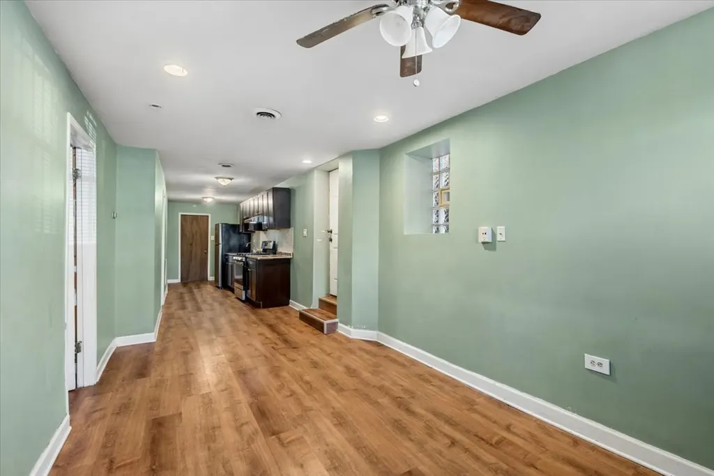 3923 West Polk Street Chicago IL 60624