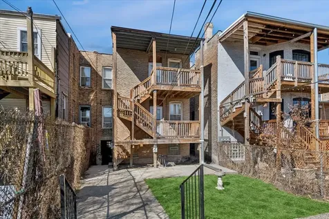 3923 West Polk Street Chicago IL 60624
