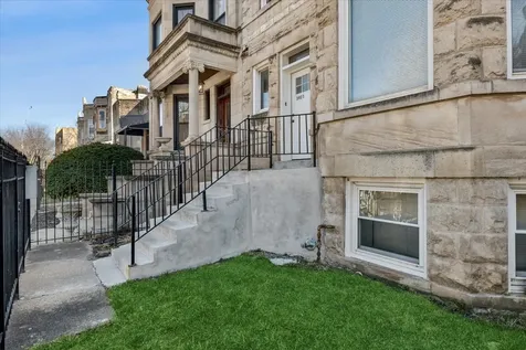 3923 West Polk Street Chicago IL 60624