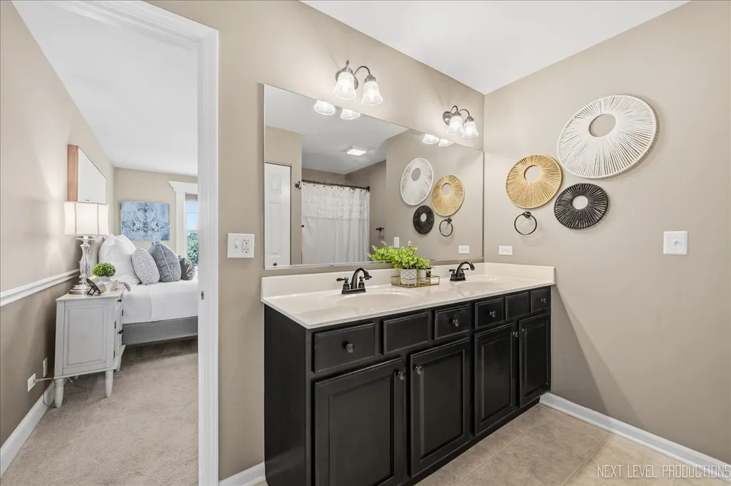 2822 Church Road Aurora IL 60502