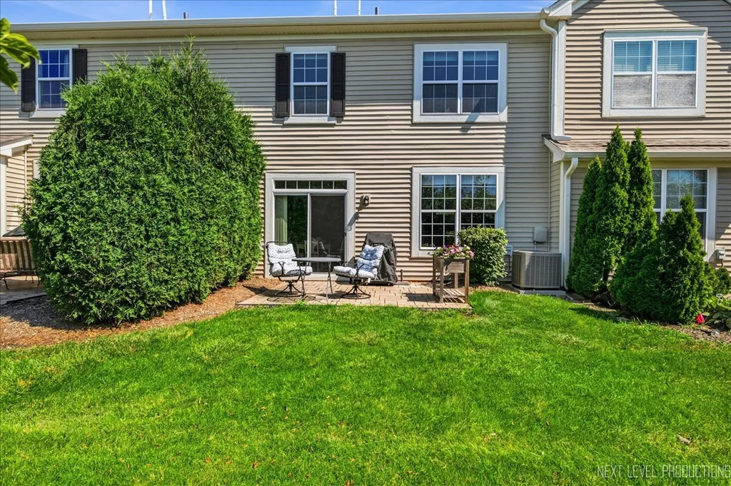 2822 Church Road Aurora IL 60502