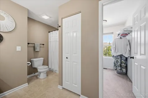 2822 Church Road Aurora IL 60502