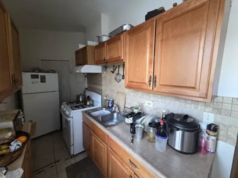 7547 North Rogers Avenue Chicago IL 60626
