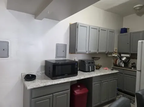7547 North Rogers Avenue Chicago IL 60626