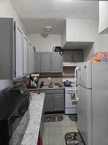 7547 North Rogers Avenue Chicago IL 60626