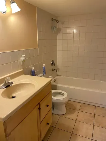 7547 North Rogers Avenue Chicago IL 60626