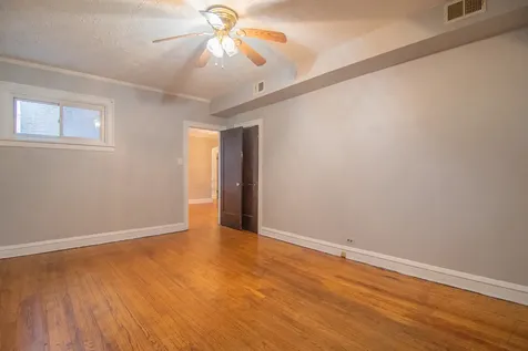 7841 South Kingston Avenue Chicago IL 60649
