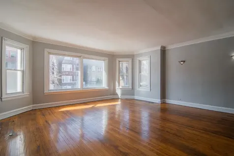 7841 South Kingston Avenue Chicago IL 60649