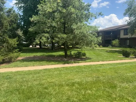 571 Somerset Lane Crystal Lake IL 60014