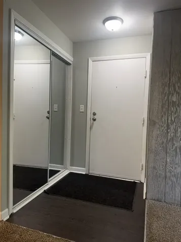 571 Somerset Lane Crystal Lake IL 60014