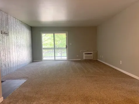 571 Somerset Lane Crystal Lake IL 60014