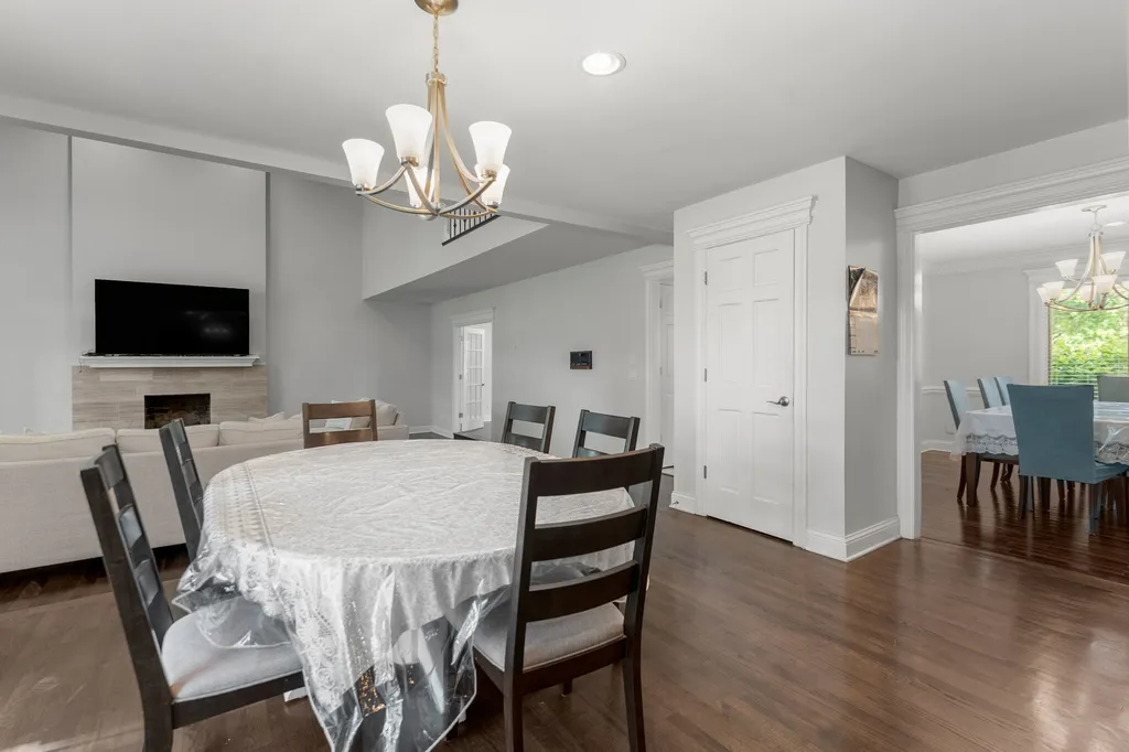24161 Brancaster Drive Naperville IL 60564