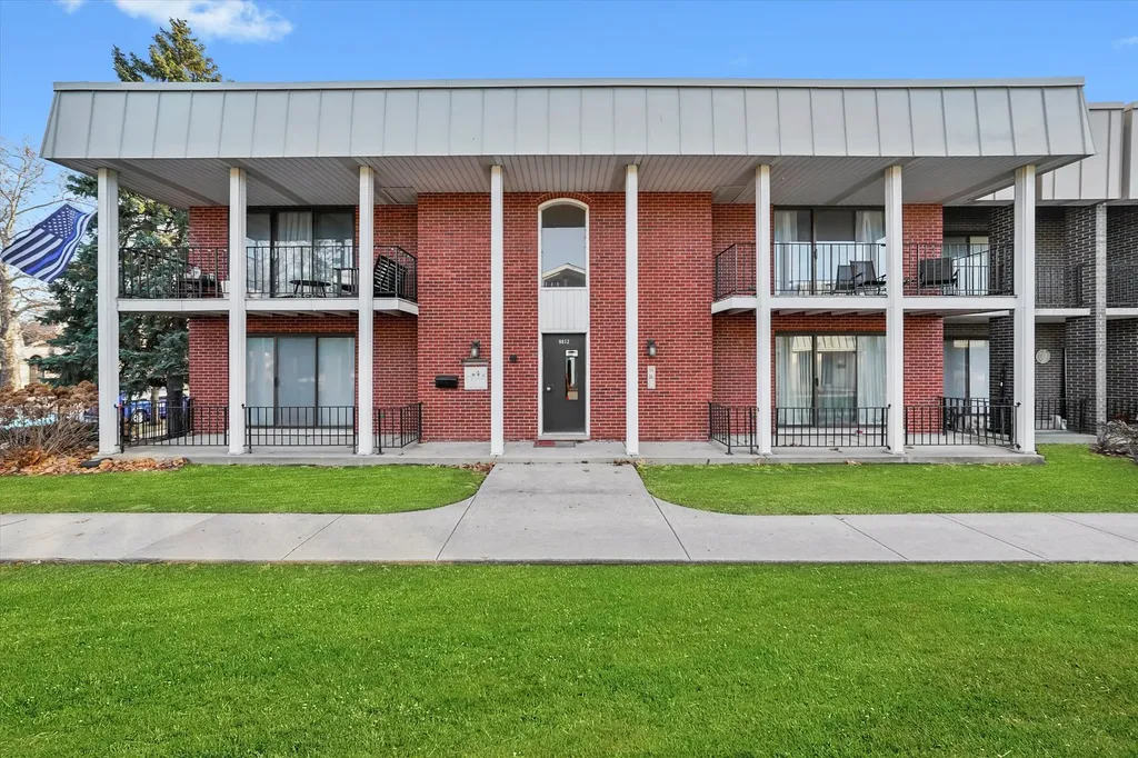 9812 South Karlov Avenue Oak Lawn IL 60453