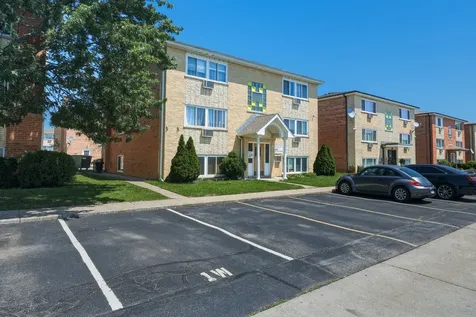 9220 South Sally Lane Schiller Park IL 60176