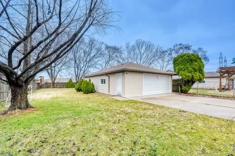 7642 West 92nd Place Hickory Hills IL 60457