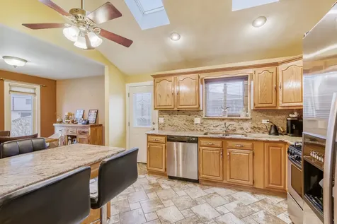 7642 West 92nd Place Hickory Hills IL 60457
