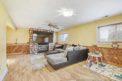 7642 West 92nd Place Hickory Hills IL 60457