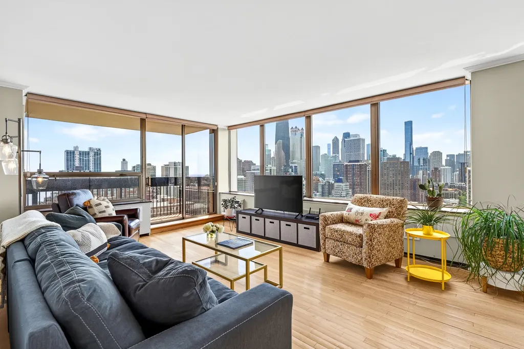 1355 North Sandburg Terrace Chicago IL 60610
