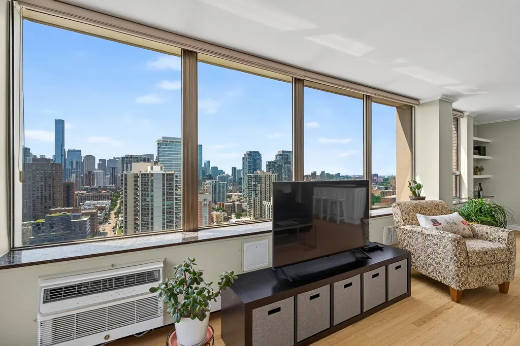 1355 North Sandburg Terrace Chicago IL 60610
