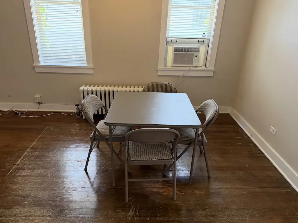 2130 North Hoyne Avenue Chicago IL 60647