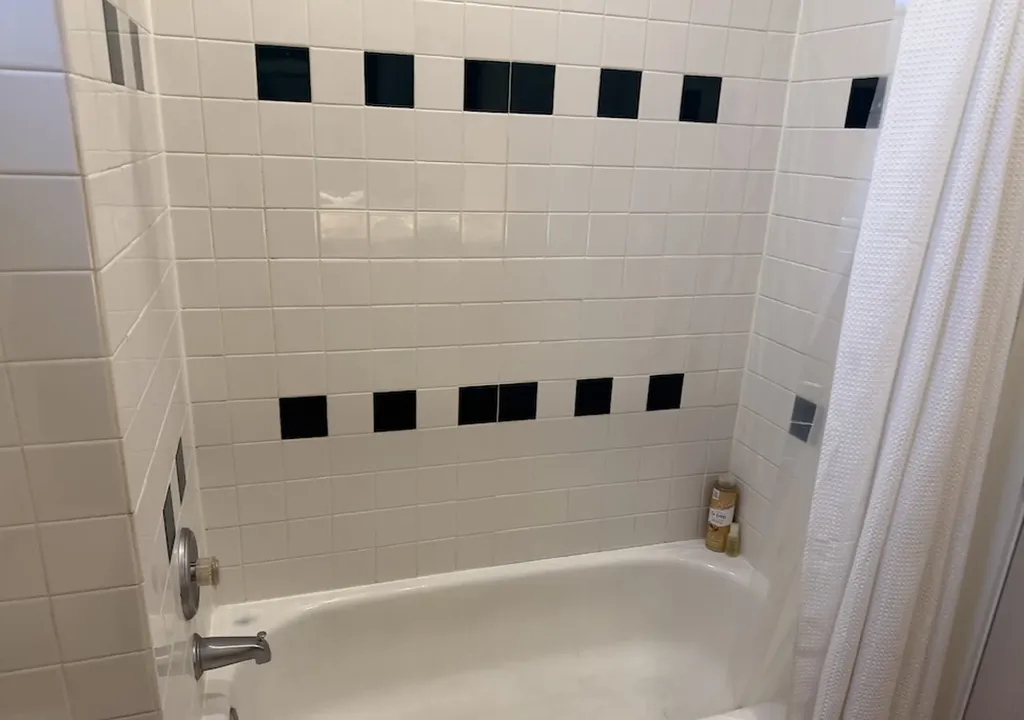 2130 North Hoyne Avenue Chicago IL 60647