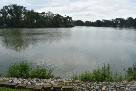 124 Hislop Drive Cissna Park IL 60924