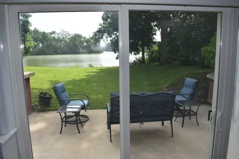 124 Hislop Drive Cissna Park IL 60924