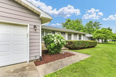 2009 Crescent Drive Champaign IL 61821