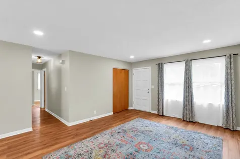 2009 Crescent Drive Champaign IL 61821