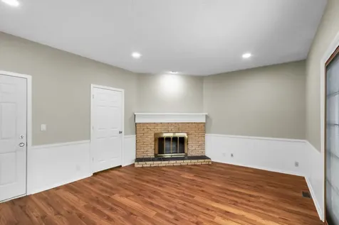 2009 Crescent Drive Champaign IL 61821