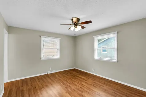 2009 Crescent Drive Champaign IL 61821