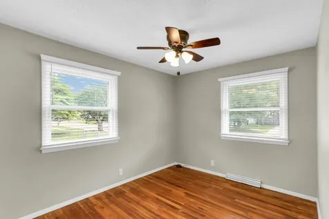 2009 Crescent Drive Champaign IL 61821
